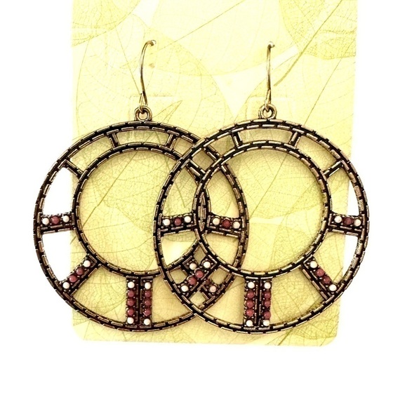 Vintage Style Round Design Gold Tone Hoop Earrings - Picture 3 of 4